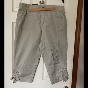 NWT Basic Editions beige capris with tags